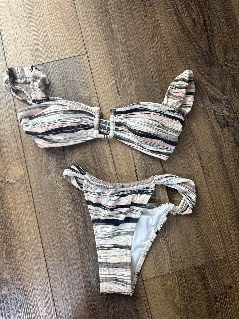 Cupshe Striped White Black and Tan Bikini Set